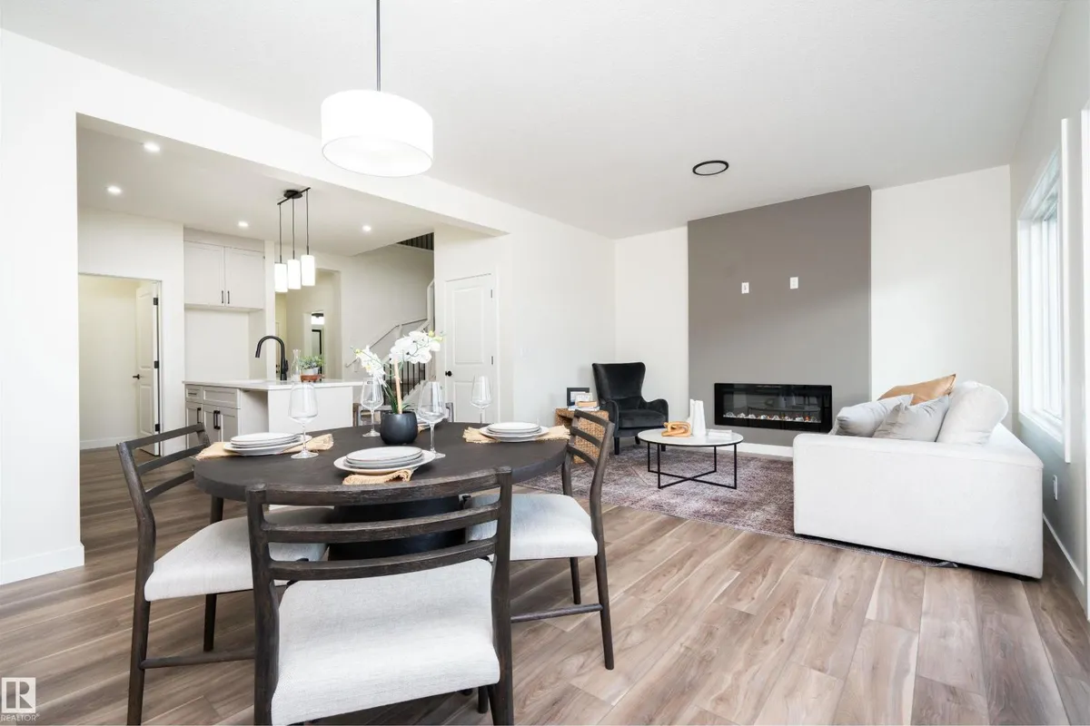 2623 5 AV SW exterior