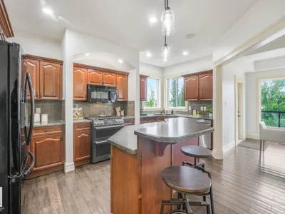 70 SUMMERCOURT RD photo 19