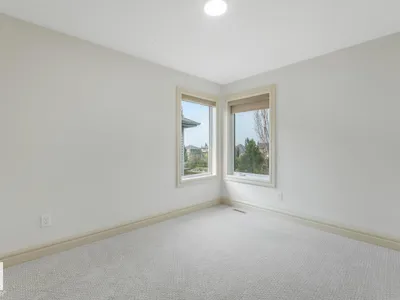 70 SUMMERCOURT RD photo 28