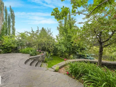 70 SUMMERCOURT RD photo 6