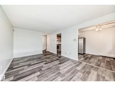 #18B 18305 89 AV NW photo 17