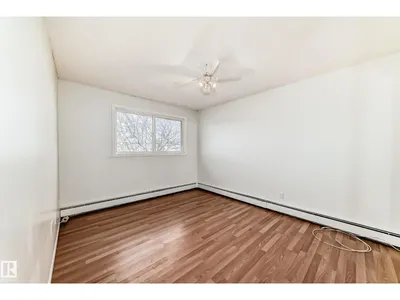 #18B 18305 89 AV NW photo 23