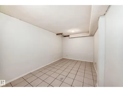 #18B 18305 89 AV NW photo 33
