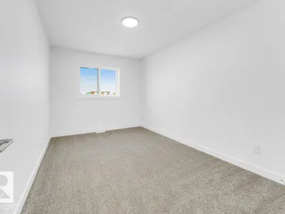 182 Pacific Drive photo 16