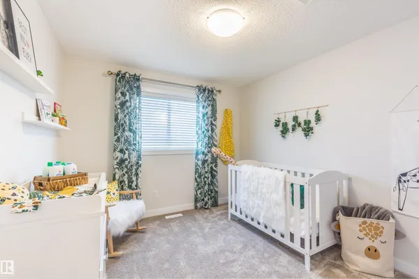 2152 1 AV SW photo 2