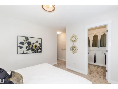 2152 1 AV SW photo 5