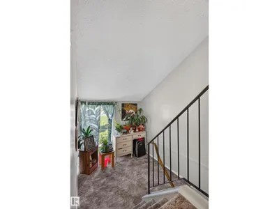 18247 93 AV NW photo 23