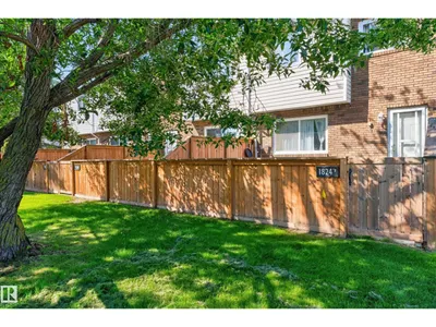 18247 93 AV NW photo 38