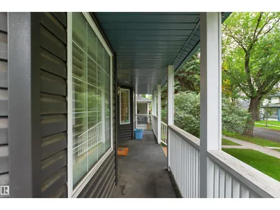 10626 125 ST NW photo 4