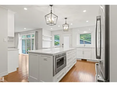10626 125 ST NW photo 21