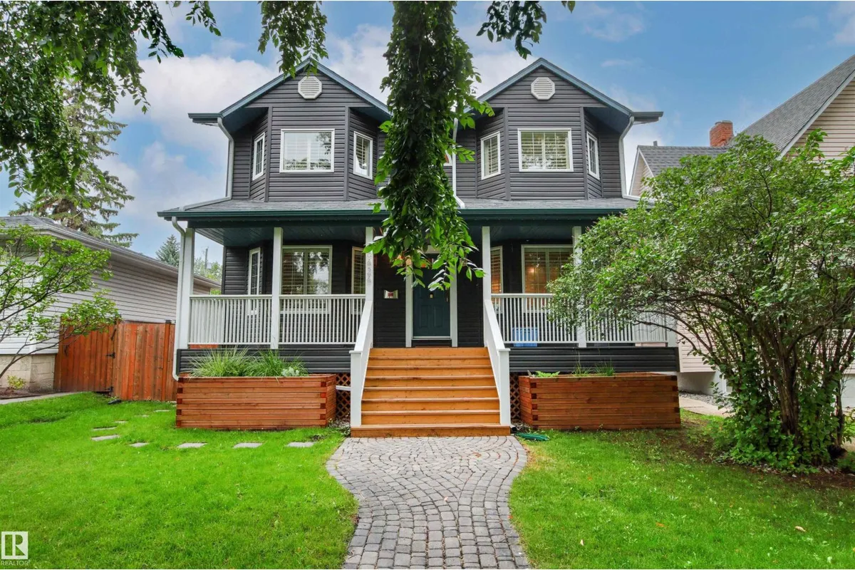 10626 125 ST NW exterior