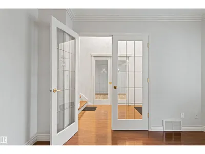 10626 125 ST NW photo 32