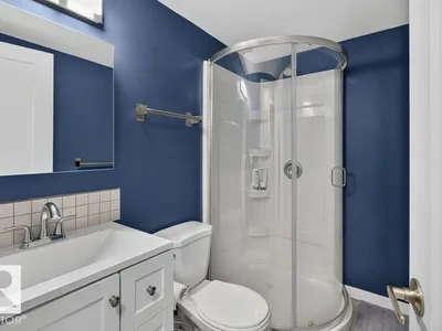 4624 36 AV NW photo 29