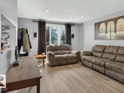 4624 36 AV NW photo 4