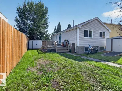 4624 36 AV NW photo 41