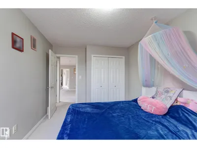 6706 24 AV SW photo 29