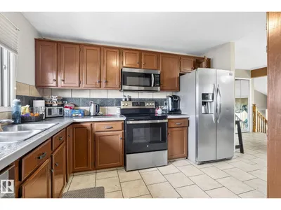 16351 119 ST NW photo 5