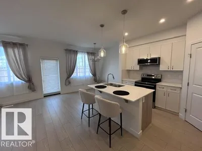 20936 16 AV NW photo 5