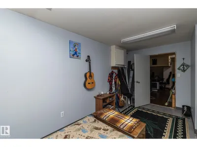3608 44 ST photo 28
