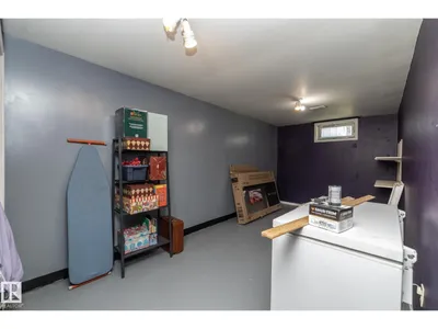 3608 44 ST photo 32