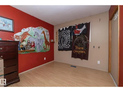 3608 44 ST photo 37