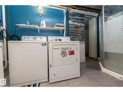 3608 44 ST photo 30