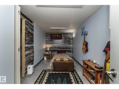 3608 44 ST photo 13