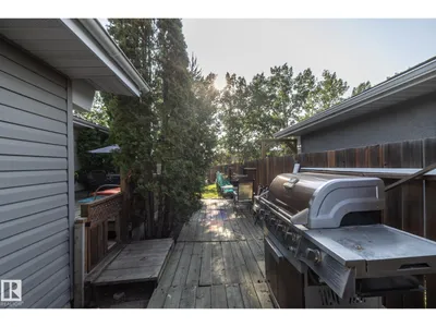 3608 44 ST photo 39