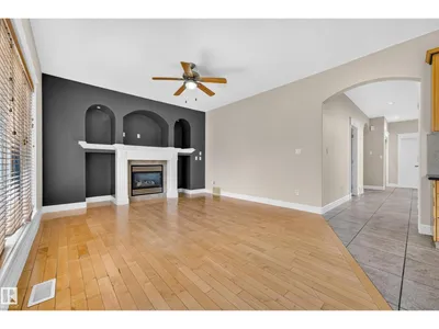 7111 169 AV NW photo 11