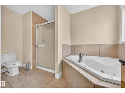 7111 169 AV NW photo 28
