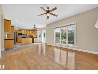7111 169 AV NW photo 13