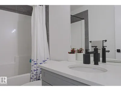 12020 125 ST NW photo 35
