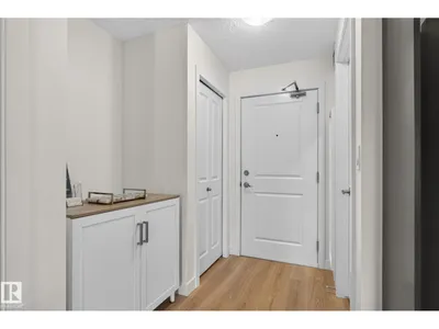 #203 5521 7 AV SW photo 19