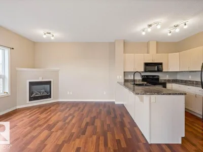 #59 3010 33 AV NW photo 12