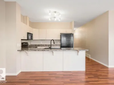#59 3010 33 AV NW photo 10