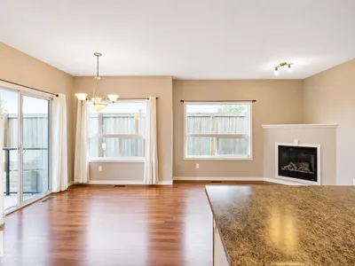 #59 3010 33 AV NW photo 13