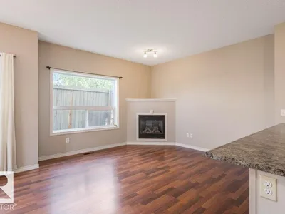 #59 3010 33 AV NW photo 14