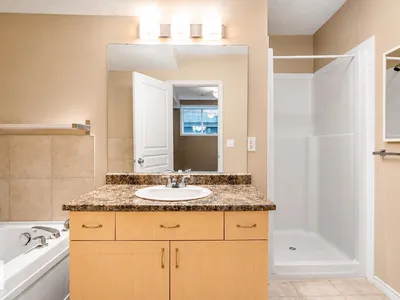 #59 3010 33 AV NW photo 24