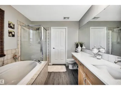 9804 145 AV NW photo 28