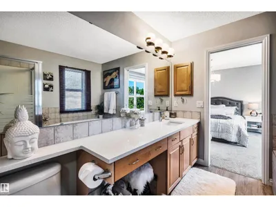9804 145 AV NW photo 29