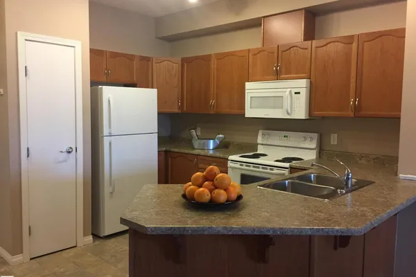 #111 4316 139 AV NW photo 2