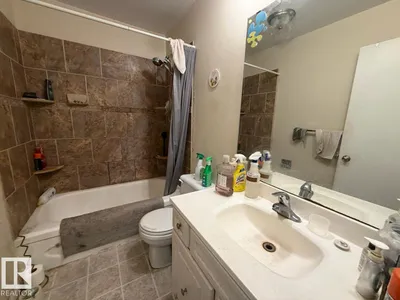 8816 137 AV NW photo 8
