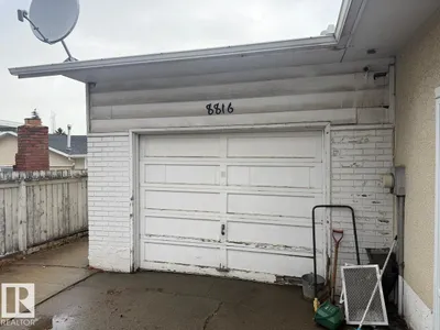 8816 137 AV NW photo 24
