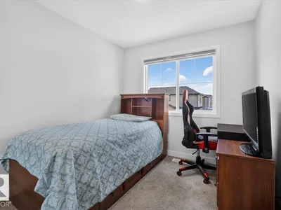18119 70 ST NW photo 36