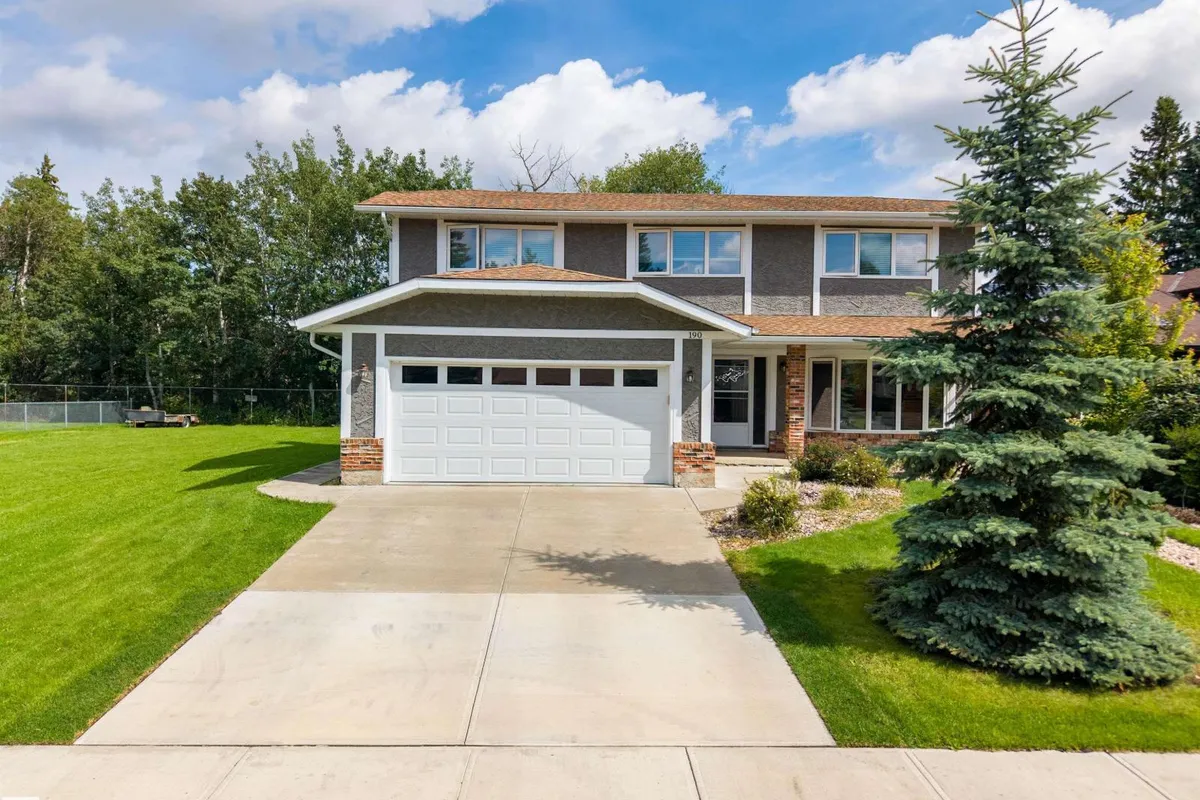 190 GARIEPY CR NW exterior