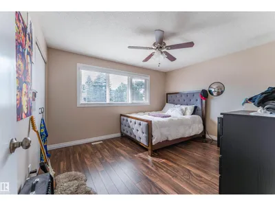 190 GARIEPY CR NW photo 33