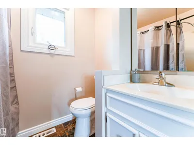 190 GARIEPY CR NW photo 43
