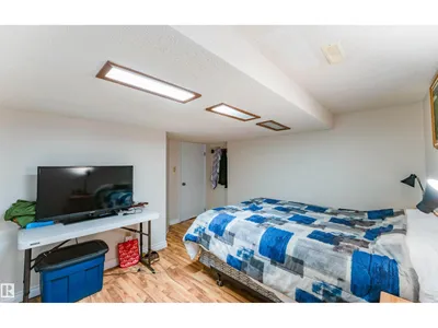 190 GARIEPY CR NW photo 50