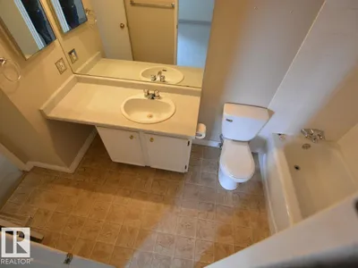 #10 2703 79 ST NW photo 14