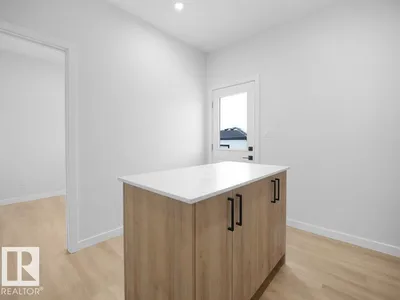 260 24 ST SW SW photo 22